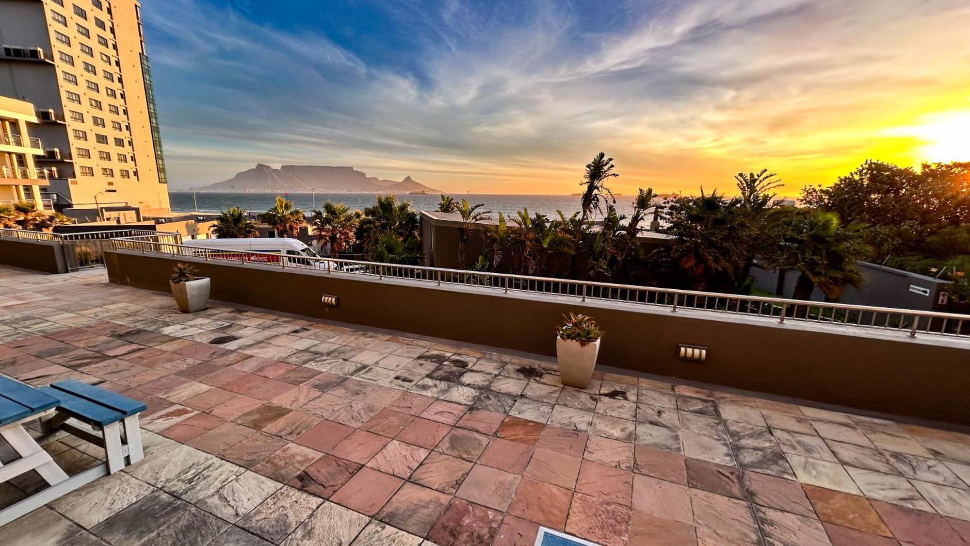 Heaven On Earth - Blouberg Beachfront Self-Catering Apartment Bloubergstrand Ngoại thất bức ảnh